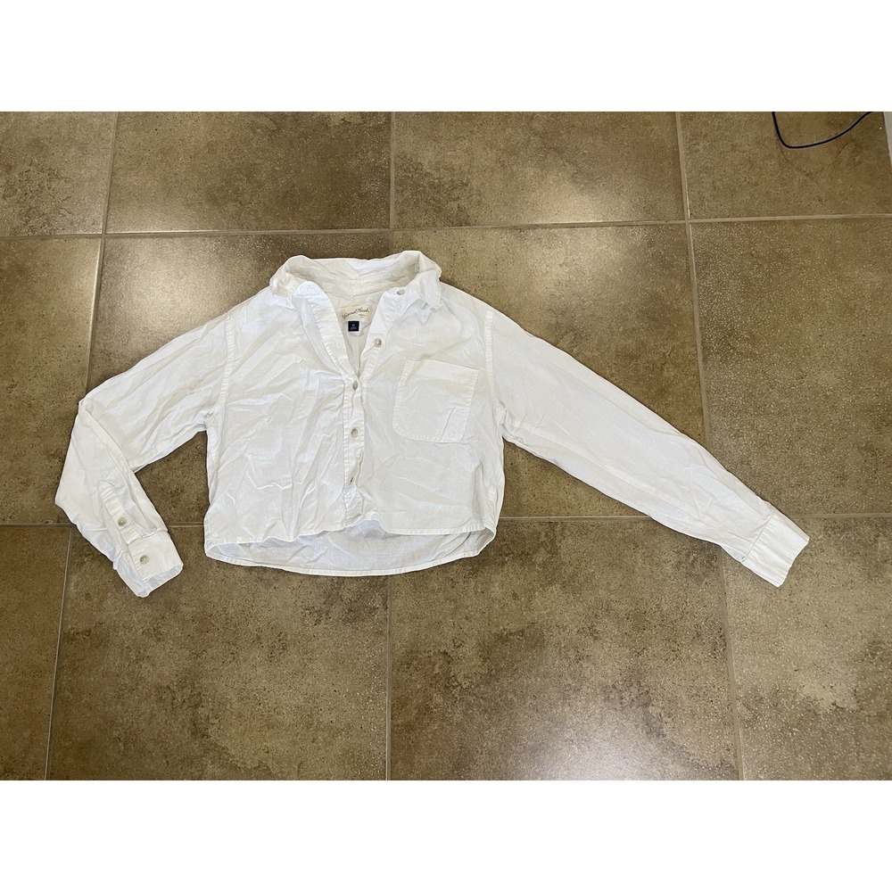 Universal Thread Women's Sz XS White Cropped Fit Button Down Shirt Cotton Linen